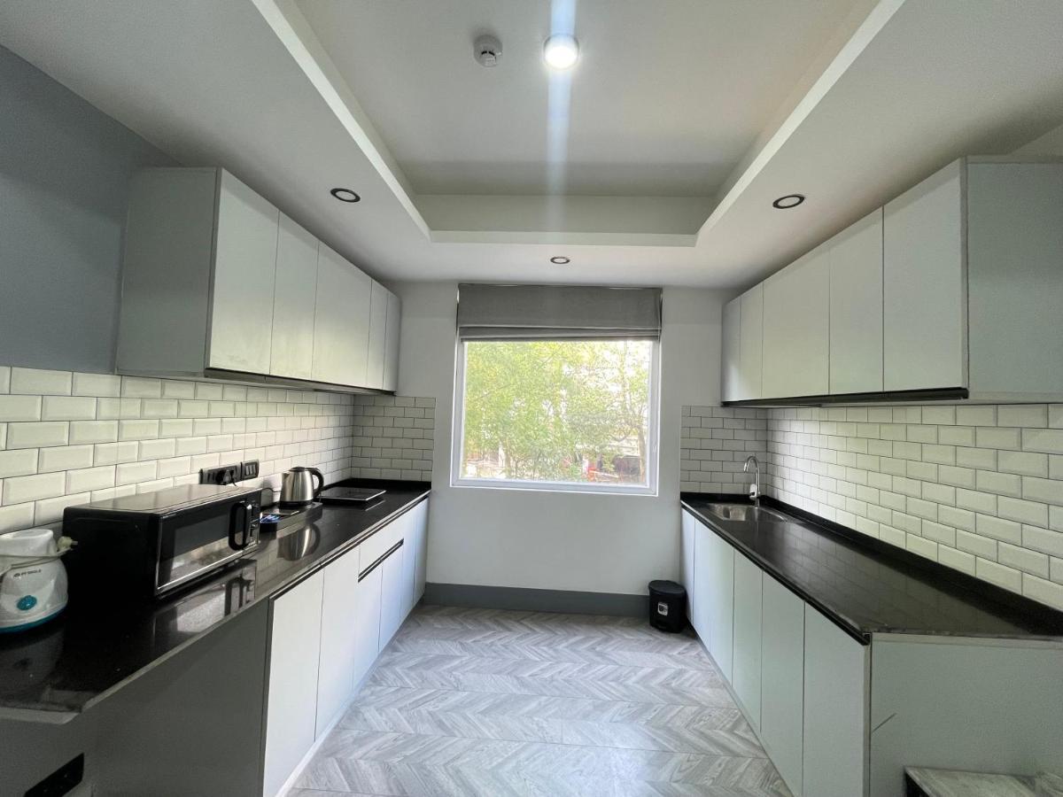 Bedchambers Serviced Apartments, Mg Road Gurgaon Exterior foto